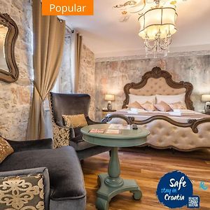 Plaza Marchi Old Town - Mag Quaint & Elegant Boutique Hotels